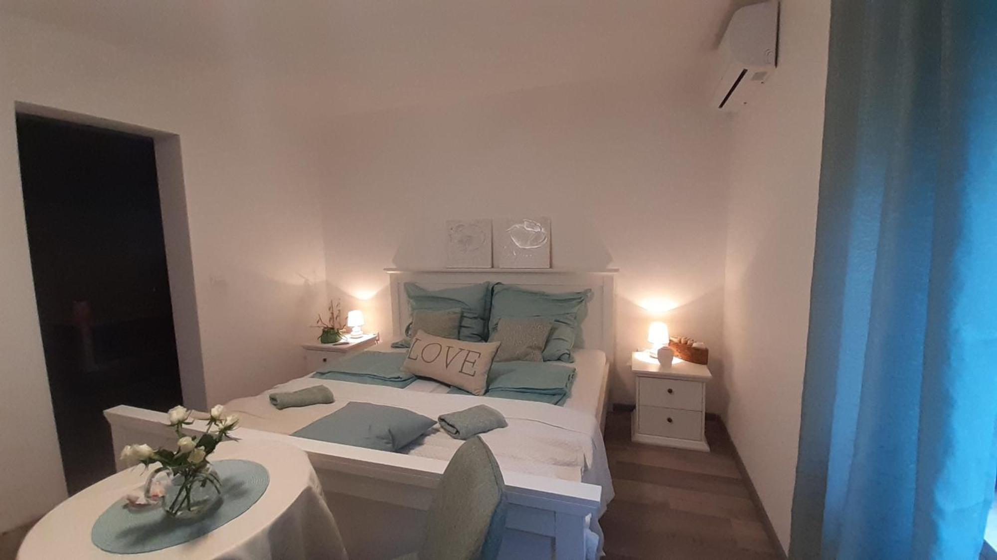 Villa Elke Maria With Overflow Pool And Hydromassage Novigrad Istria Δωμάτιο φωτογραφία